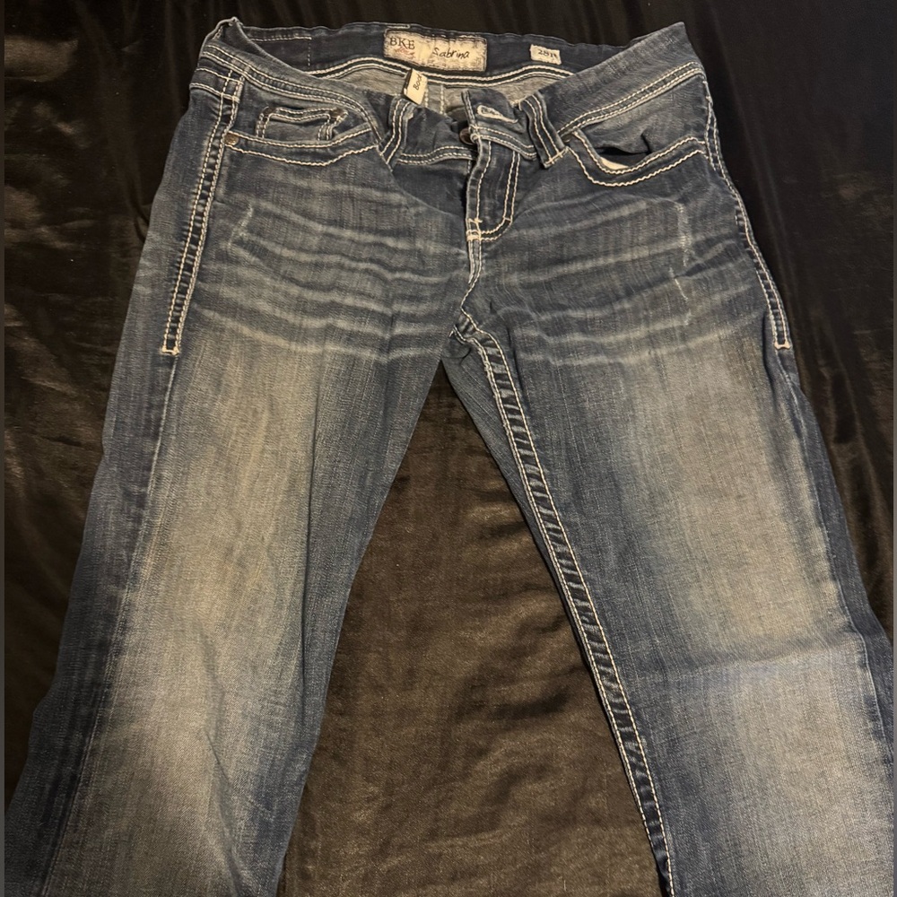 Sabrina jeans for woman. Only worn once. Size- 28R